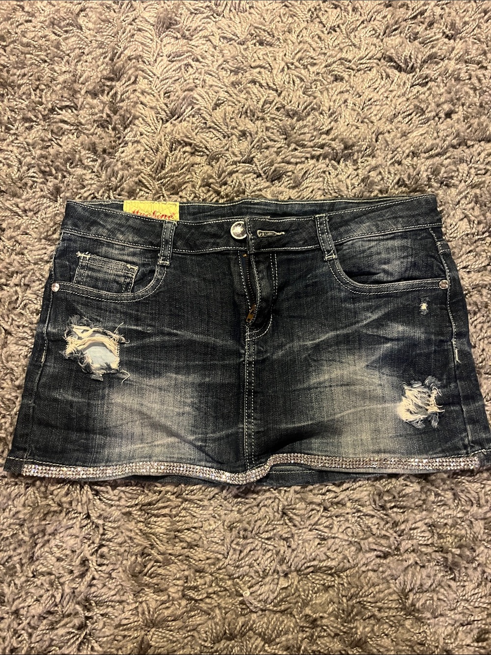 Cute Jean mini skirt with sparkle!